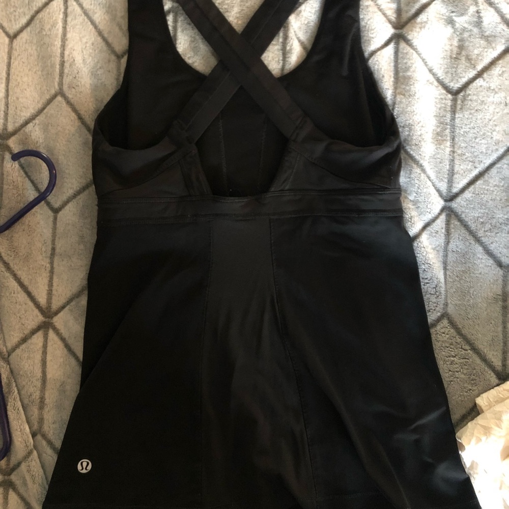 Lululemon tank built in bra size 4